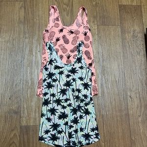 2 Tank Tops M/L